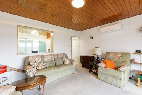 32 Radnor Avenue, Welling, DA16 2BX