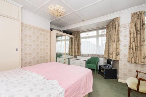 32 Radnor Avenue, Welling, DA16 2BX