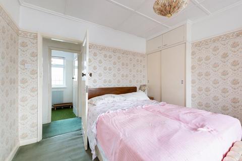 32 Radnor Avenue, Welling, DA16 2BX