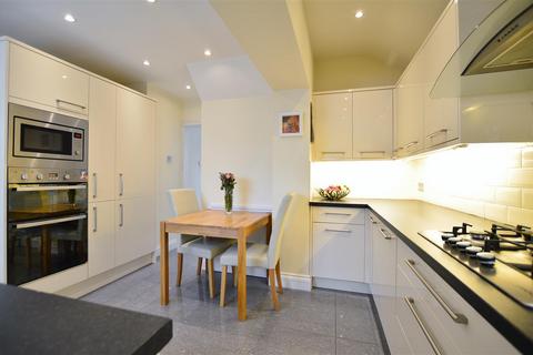 2 bedroom end of terrace house for sale, Thorndike, Slough
