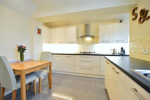 2 bedroom end of terrace house for sale, Thorndike, Slough