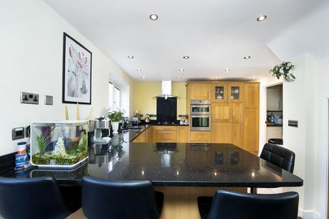 68 Hathaway Road, Sutton Coldfield, B75 5HZ