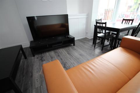 1 bedroom in a house share to rent, Brazil Street, Leicester