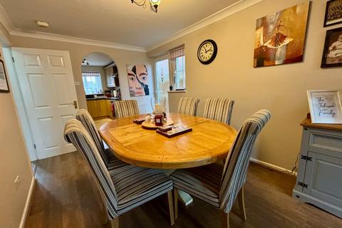 4 Fosberry Close, Wootton, Northampton, NN4 6AW