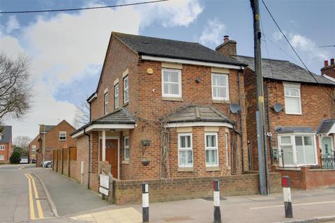 3 bedroom detached house for sale, Weston Road, Aston Clinton,