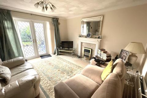 16 Bryn Isaf, Llanelli, SA14 9EX