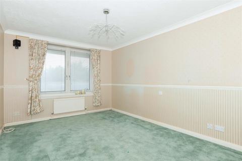 2 bedroom flat for sale, West Parade, Worthing