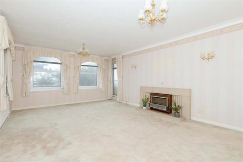 2 bedroom flat for sale, West Parade, Worthing