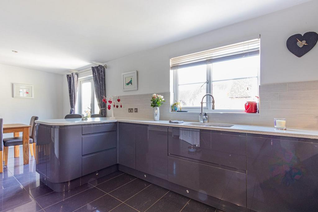 Speedwell Close 16 new-6.jpg