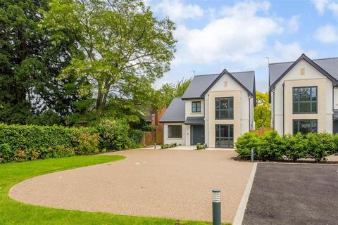 5 bedroom detached house for sale, Walnut Close, Pittville, Cheltenham