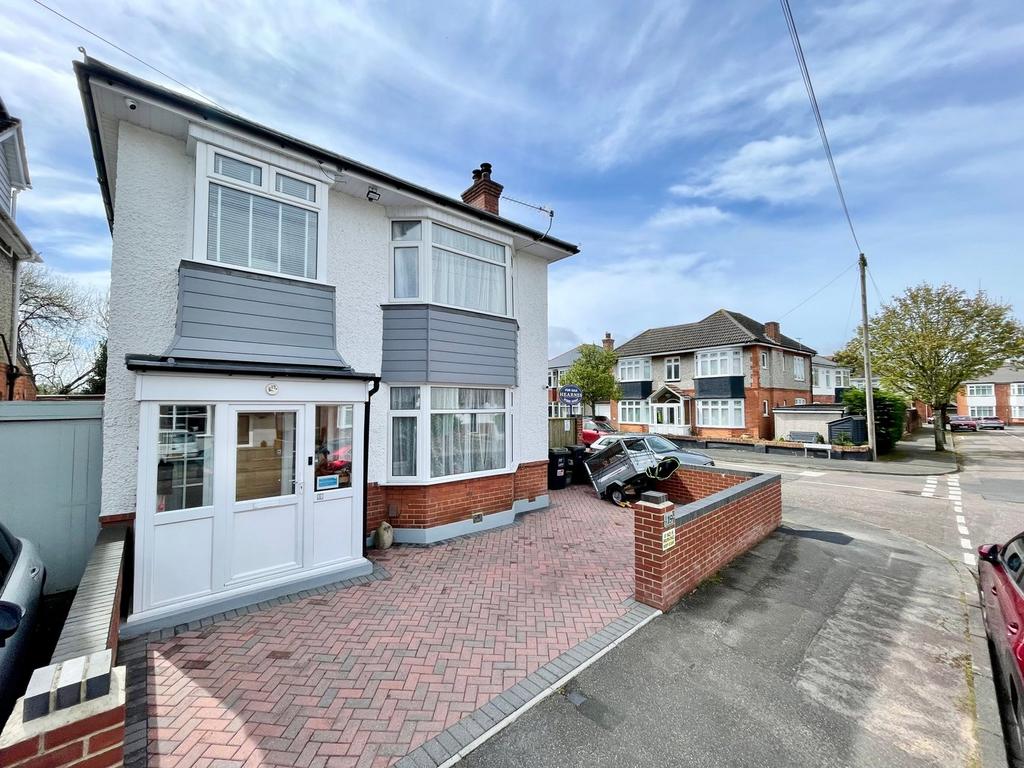 Maclaren Road, Bournemouth, BH9 4 bed detached house for sale £500,000