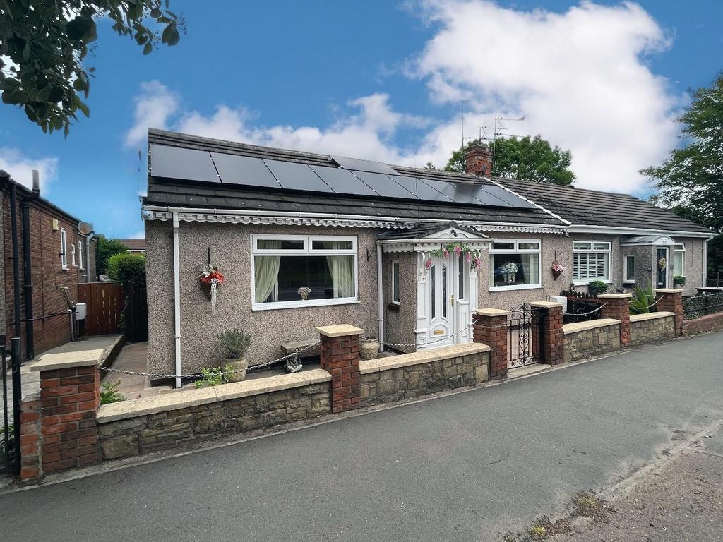 Whinfield Road, Darlington 2 bed semidetached bungalow £160,000