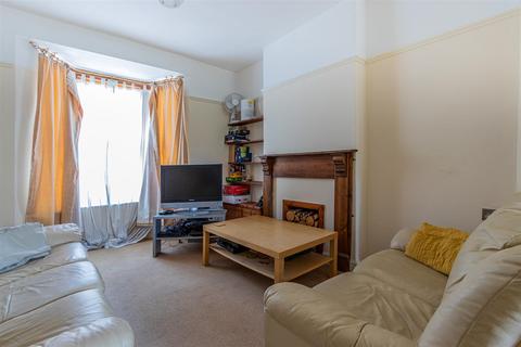 2 bedroom terraced house for sale, Wyndham Road, Cardiff CF11