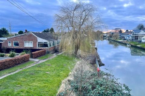 3 bedroom detached bungalow for sale, The Reservoir, Surfleet, Spalding