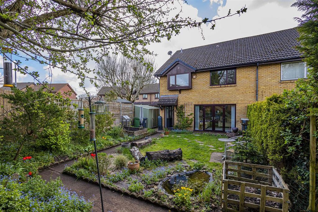 Fairwood Close, Cardiff CF5 2 bed semidetached house for sale £229,950