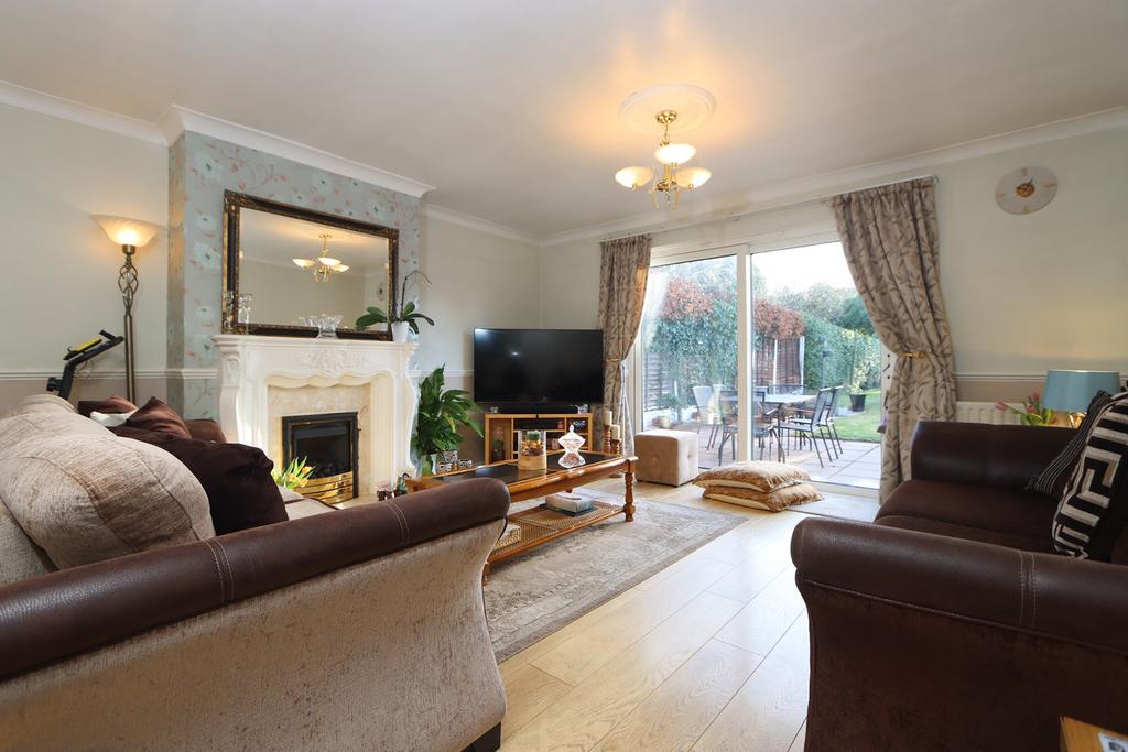 Worcester Road, Hagley, Stourbridge, DY9 4 bed detached house for sale