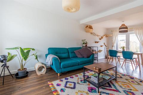 19 Amethyst Road, Cardiff, CF5 3NS