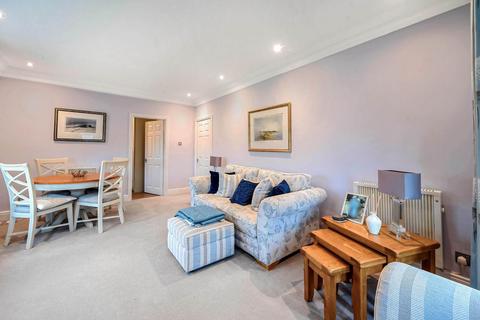 5 Smithy Court, Collingham, Wetherby, LS22 5LU