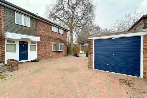 3 bedroom semi-detached house for sale, Wellmeads, Chelmsford, CM2