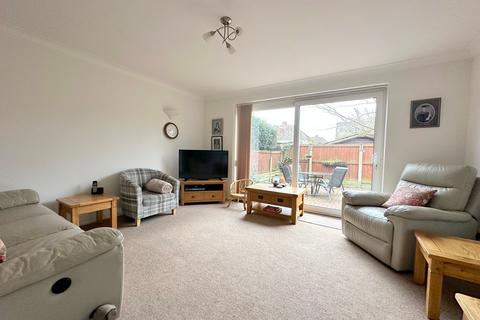 3 bedroom semi-detached house for sale, Wellmeads, Chelmsford, CM2