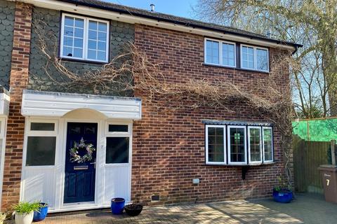7 Wellmeads, Chelmsford, CM2 9QB