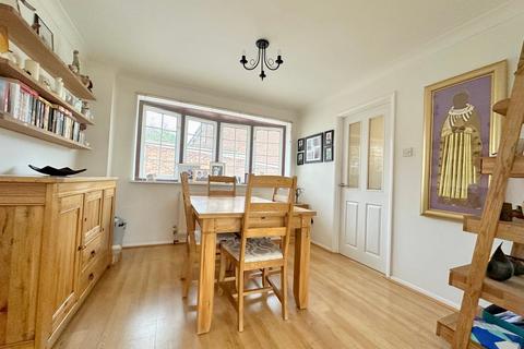 7 Wellmeads, Chelmsford, CM2 9QB