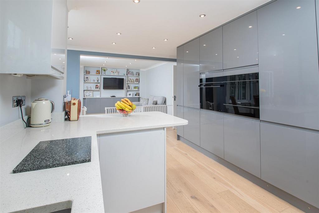 Kitchen.07.jpg