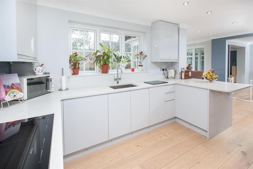 Kitchen.03.jpg