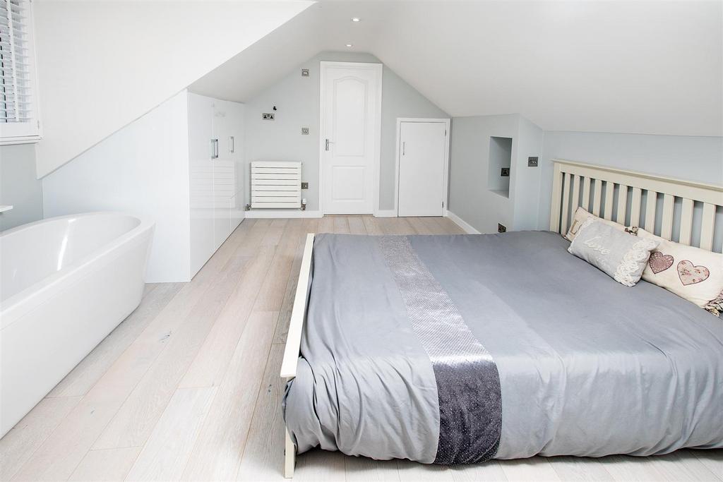 Bedroom 2.03.jpg