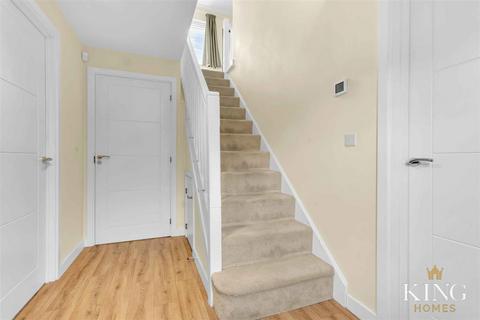6 Damson Way, Bidford On Avon, Alcester, B50 4NB