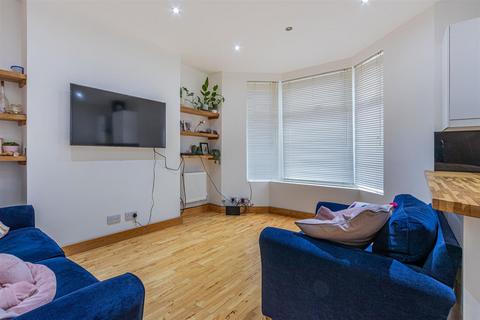 Flat 1, 20 Leckwith Road, Cardiff, CF11 8HL