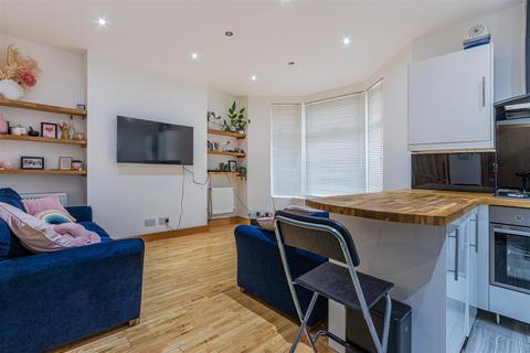 Flat 1, 20 Leckwith Road, Cardiff, CF11 8HL