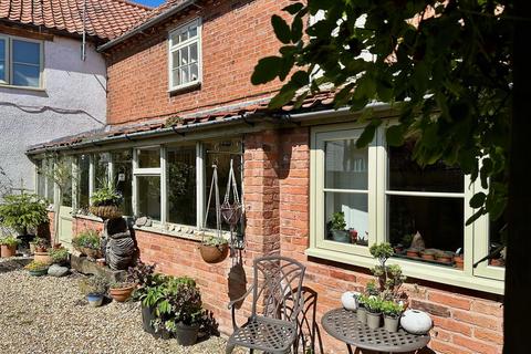 4 bedroom cottage for sale, Main Street, Sutton-On-Trent, Newark