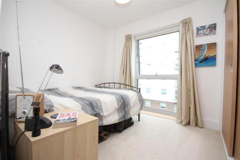 1 bedroom flat for sale, Station View, Guildford
