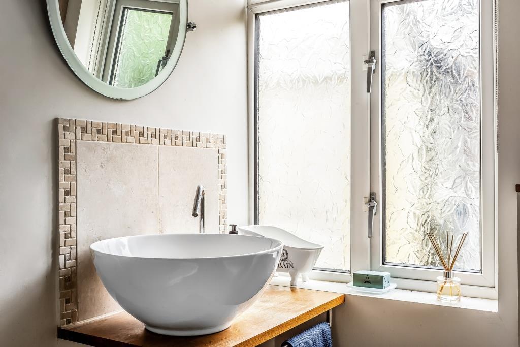 Bathroom lifestyle.jpg