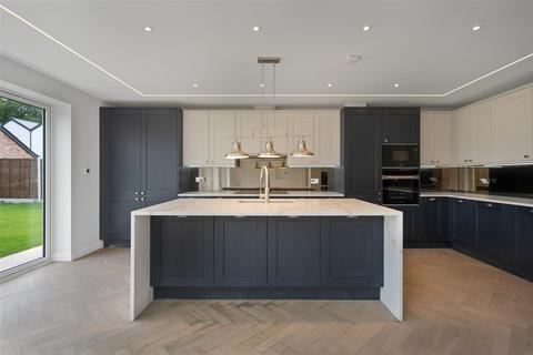 undefined, The Avenue, Ascot