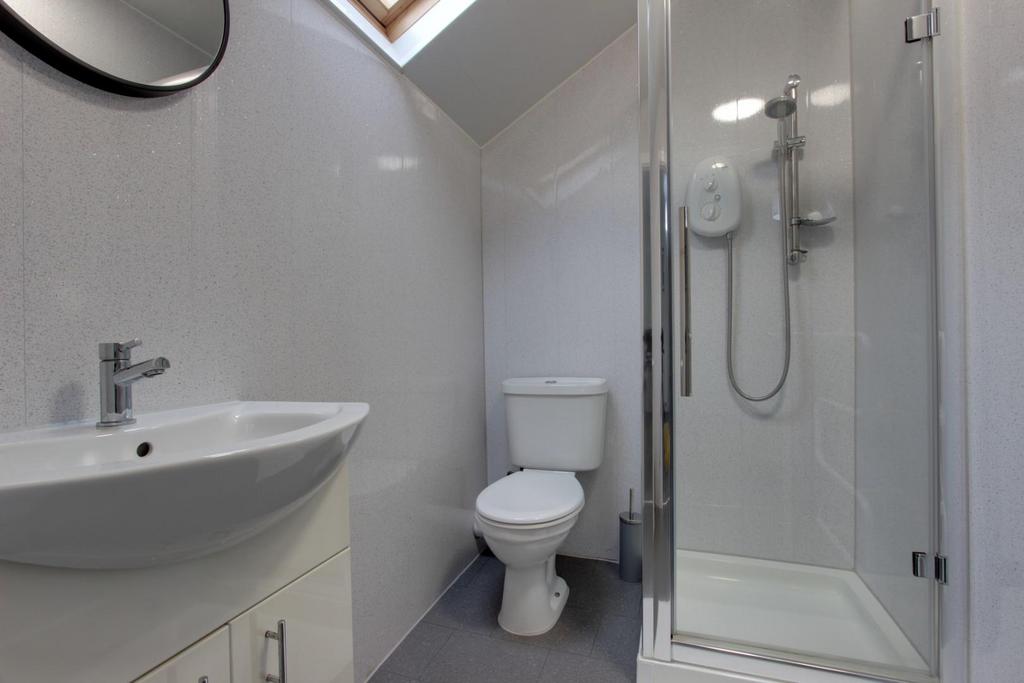 Flat 4 Shower Room