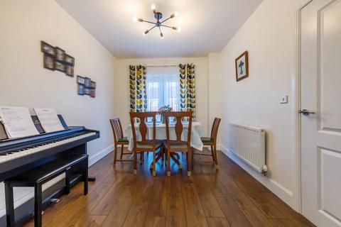 4 Aspen Close, Great Glen, Leicester, LE8 9AN