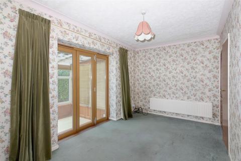 3 bedroom end of terrace house for sale, 8 St. Giles Close, Lea, Malmesbury