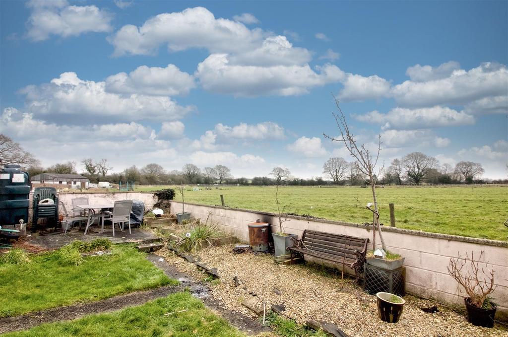 8 St. Giles Close, Lea, Malmesbury 3 bed end of terrace house for sale