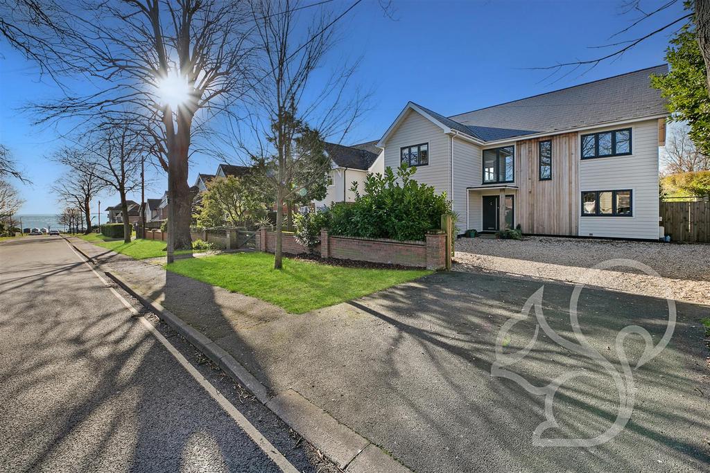 Empress Avenue, Colchester CO5 4 bed detached house for sale £1,000,000