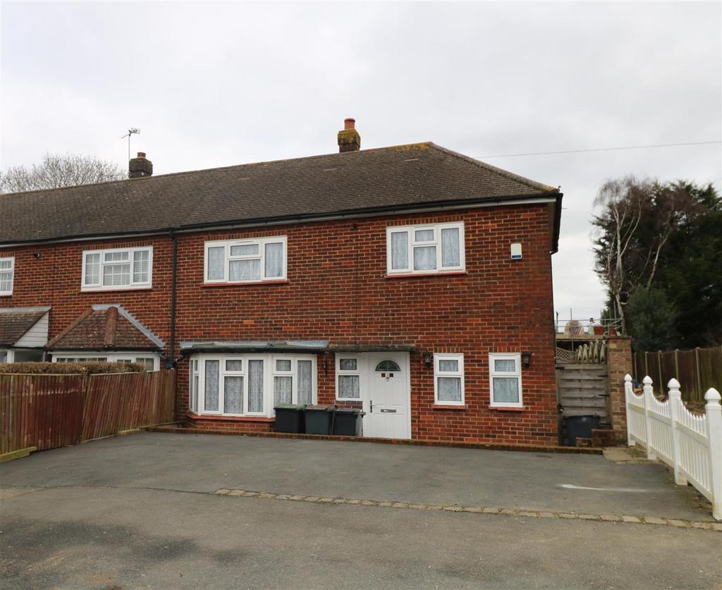 Wentworth Way, Sanderstead, Surrey 2 bed end of terrace house £1,750