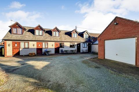 undefined, Llandysilio, Llanymynech