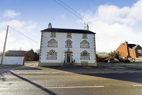 undefined, Llandysilio, Llanymynech