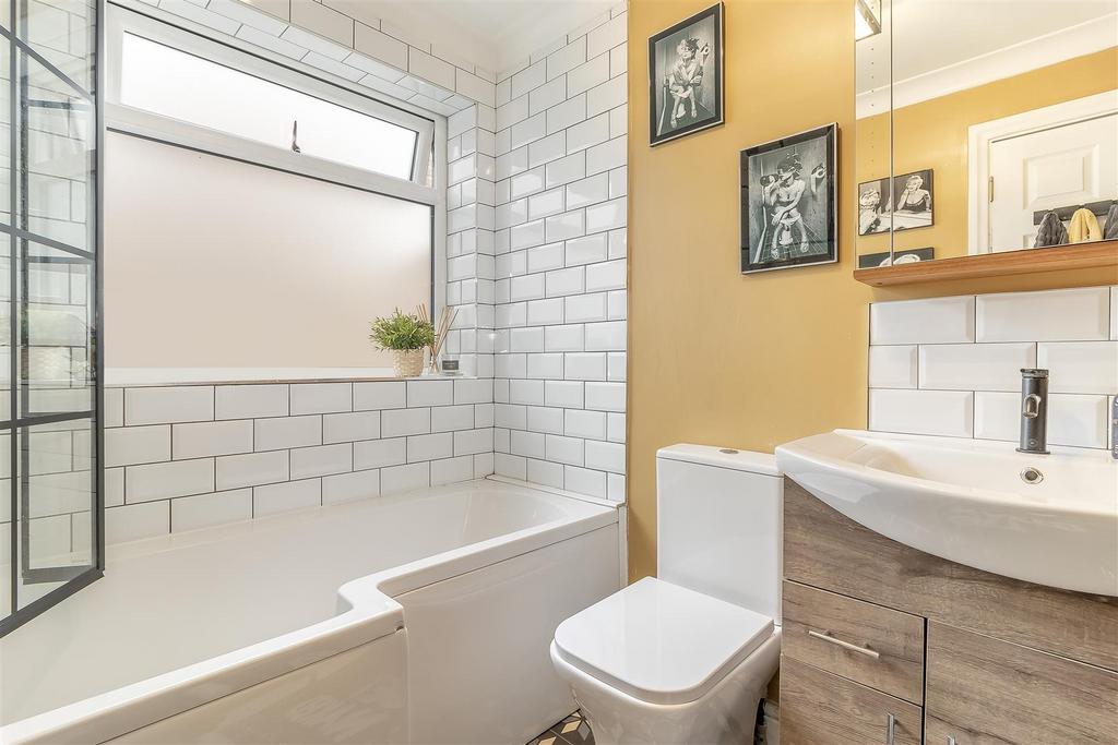 Bathroom New.jpg