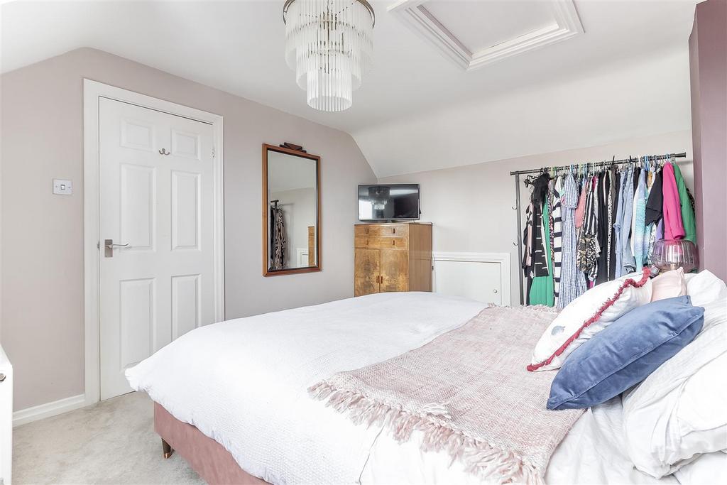 Bedroom 1 - B.jpg