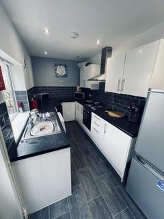 Property to rent - Harley Street, Stoke-On-Trent