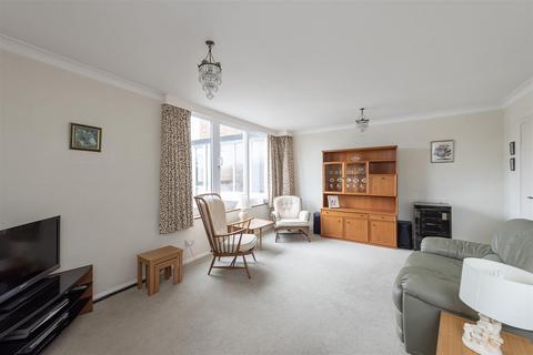 2 bedroom flat for sale, Church Green Row, Harpenden