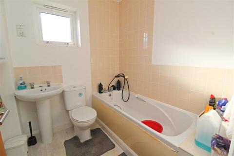 5 Cavan Way, Broughton, Milton Keynes, MK10 9NG