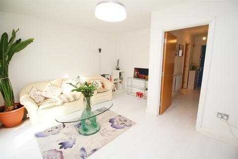 5 Cavan Way, Broughton, Milton Keynes, MK10 9NG